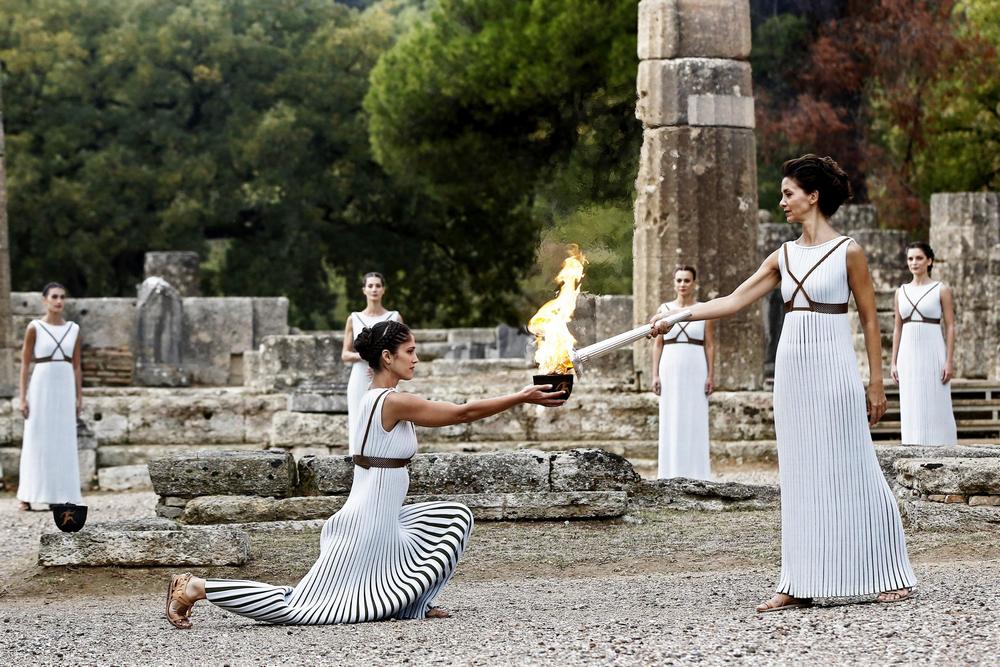 Kehangatan Budaya Yunani Melalui Festival-Festival Mempesona